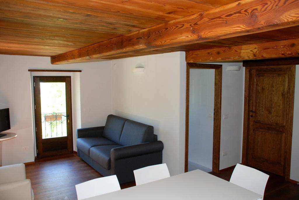 Il Borgo Antico Apartment Cadarese Luaran gambar