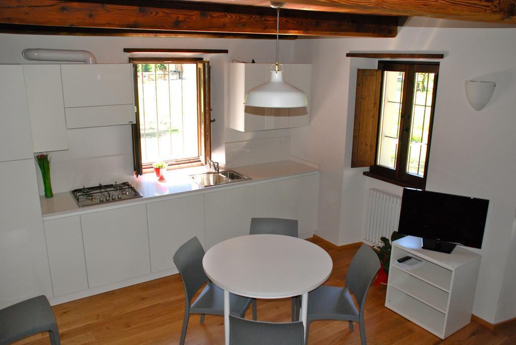 Il Borgo Antico Apartment Cadarese Luaran gambar